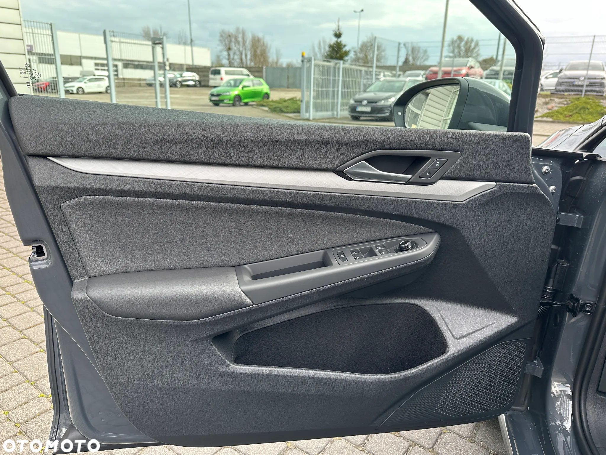 Volkswagen Golf - 30
