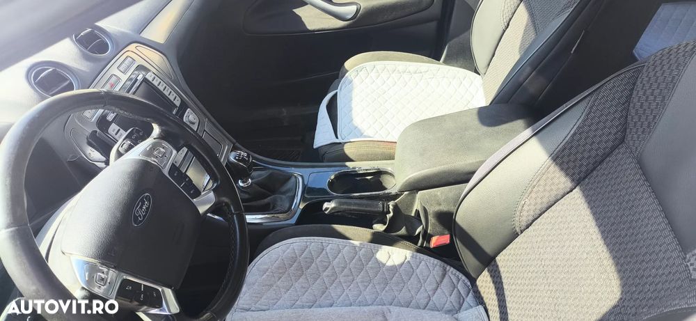 Ford Mondeo 2.0 TDCI Titanium - 14