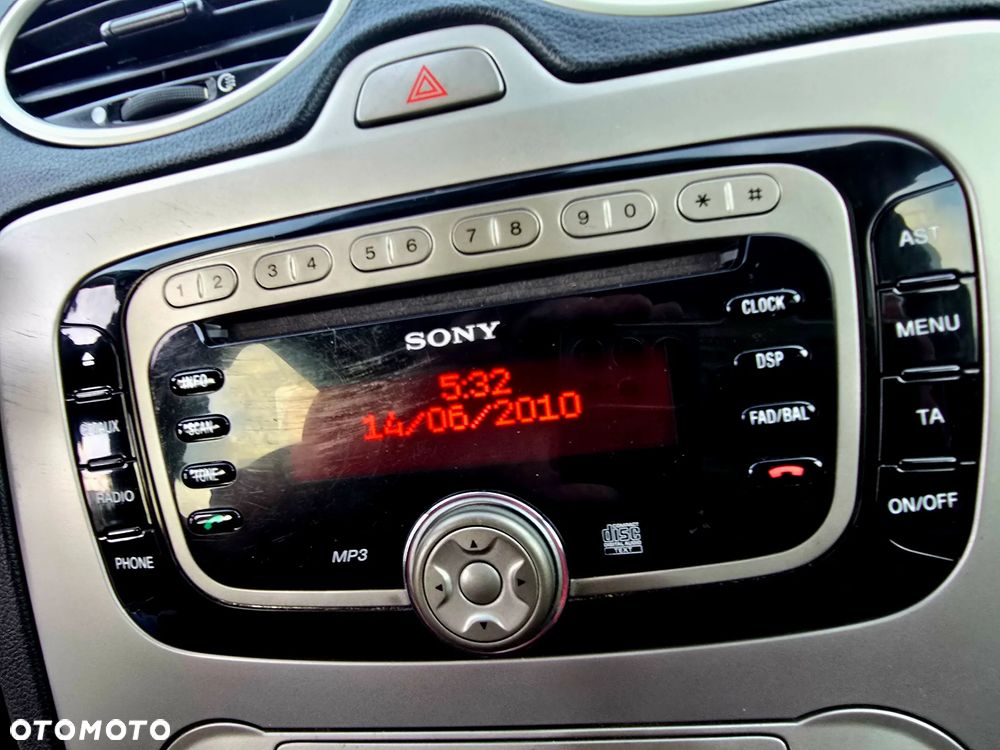 Ford Focus 1.6 16V Titanium - 19
