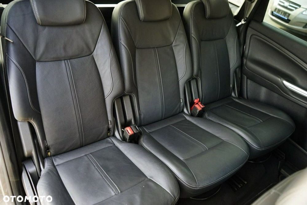 Ford S-Max - 24