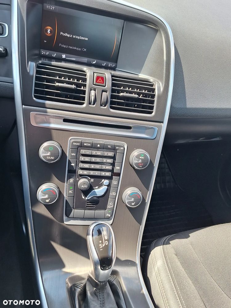 Volvo XC 60 2.4D AWD Momentum - 14