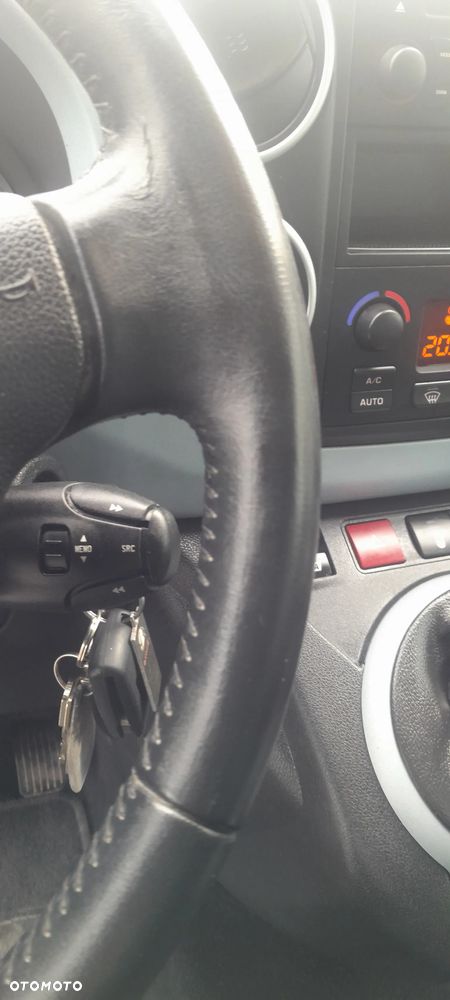 Citroën Berlingo Multispace HDi 90 FAP Tendance - 23