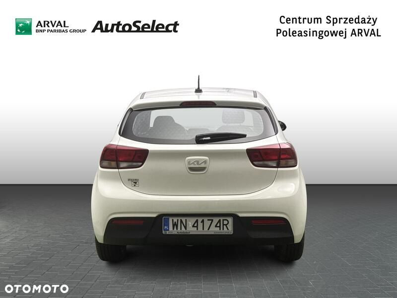 Kia Rio - 5