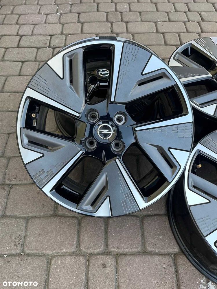 Oryginalne alufelgi Opel 4x108 17 cali Bicolor Corsa F eCorsa - 2