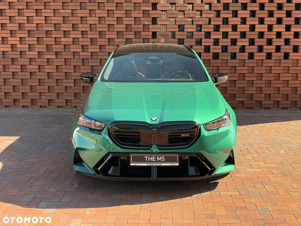 BMW M5 xDrive - 11