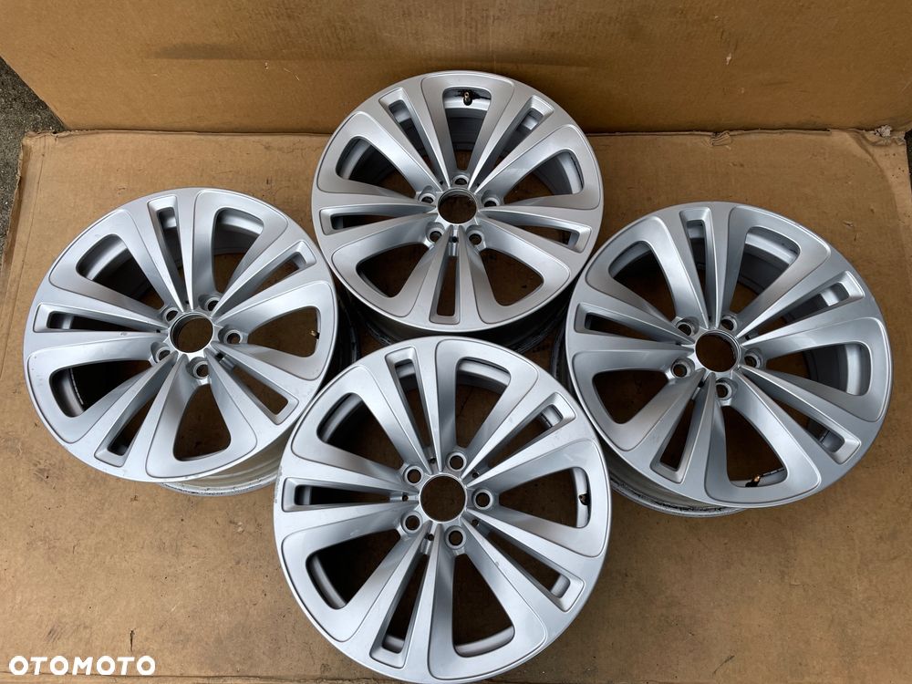 Oryginalne Felgi Aluminiowe BMW 5 F10 F11 5 GT F07 8J 8 18 18" IS30 ET30 5x120 6775403