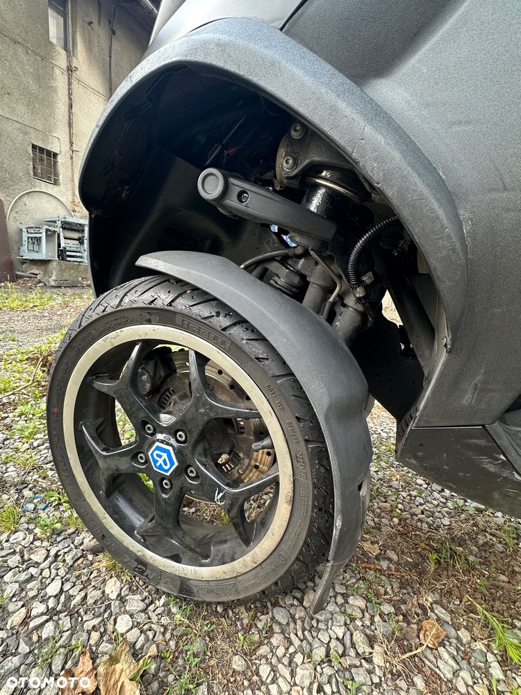 Piaggio MP-3 - 17