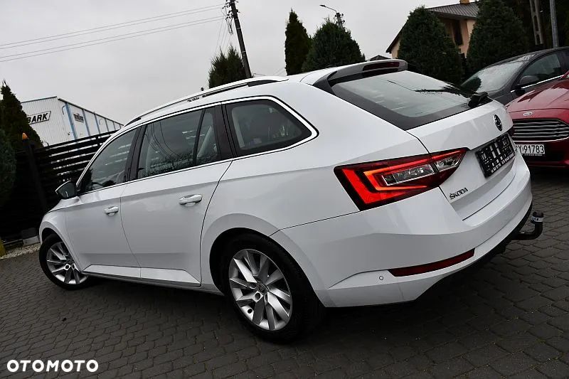 Skoda Superb 2.0 TDI Sportline - 3
