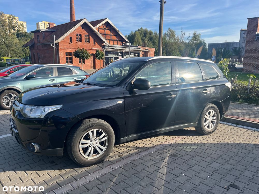 Mitsubishi Outlander - 16