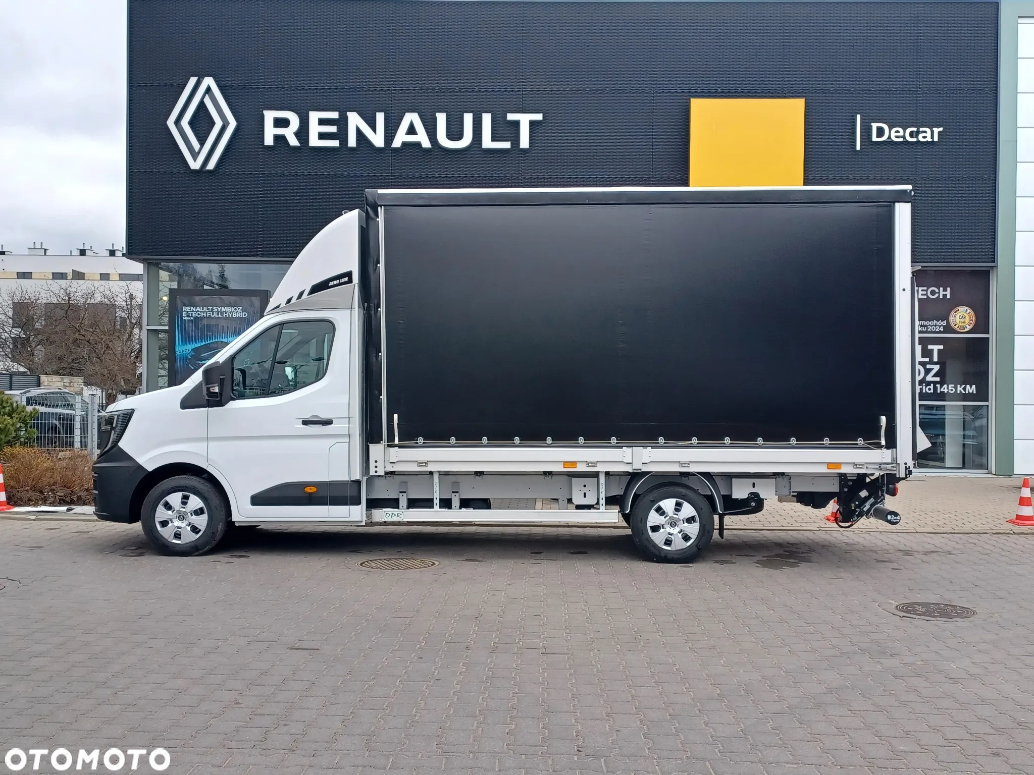 Renault Master skrzynia z windą - 6