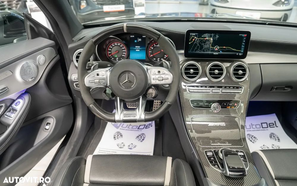 Mercedes-Benz C 63 AMG - 13