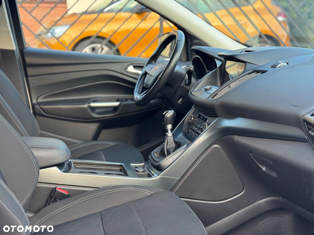 Ford Kuga 1.5 EcoBoost 2x4 Titanium - 20