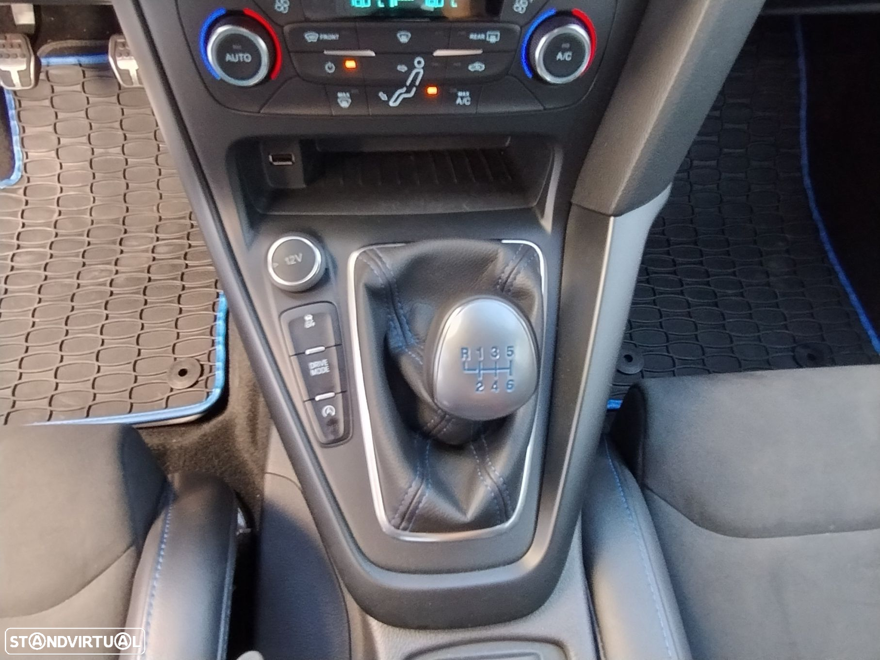 Ford Focus 2.3 EcoBoost RS - 40