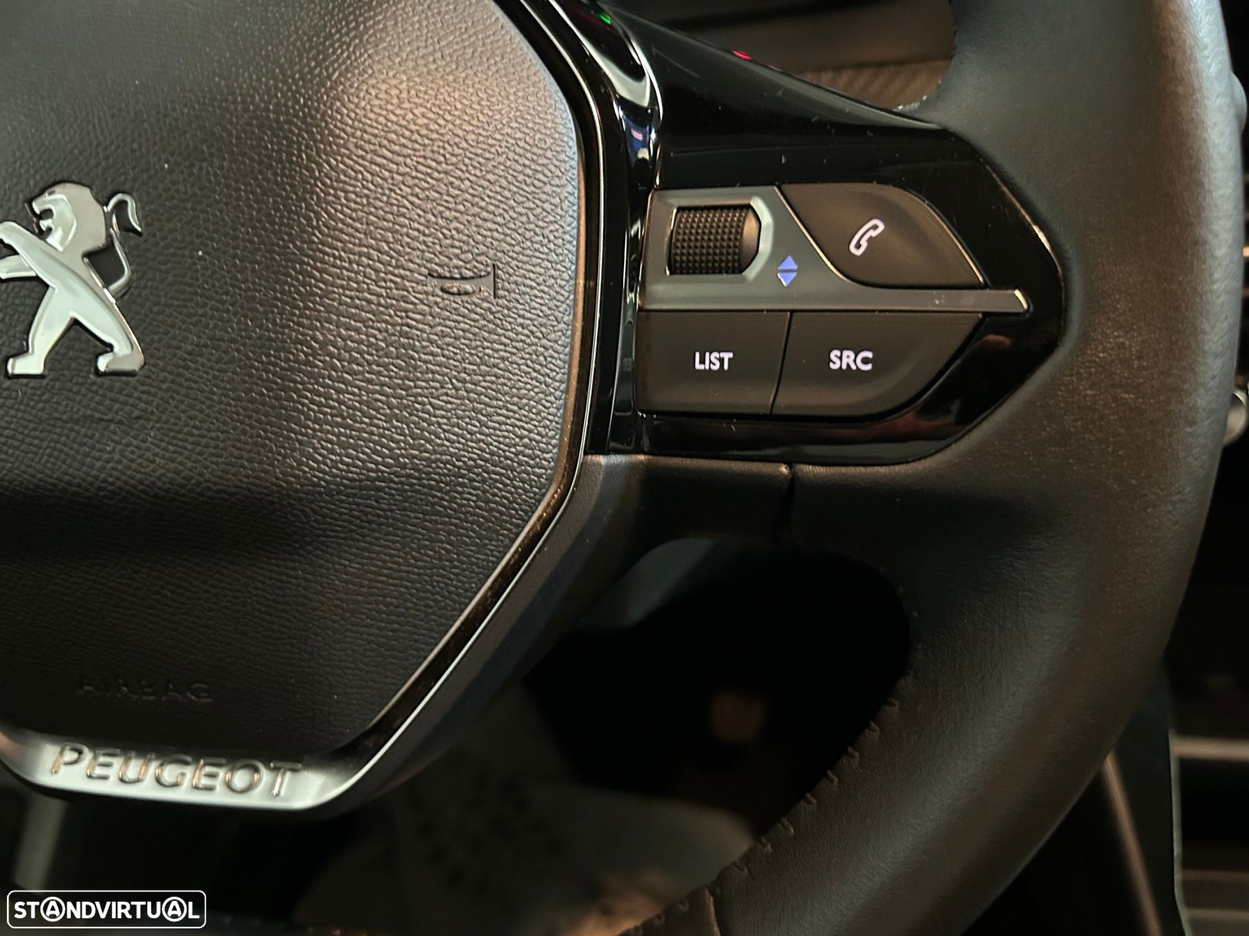 Peugeot 208 1.2 PureTech Active Pack - 32