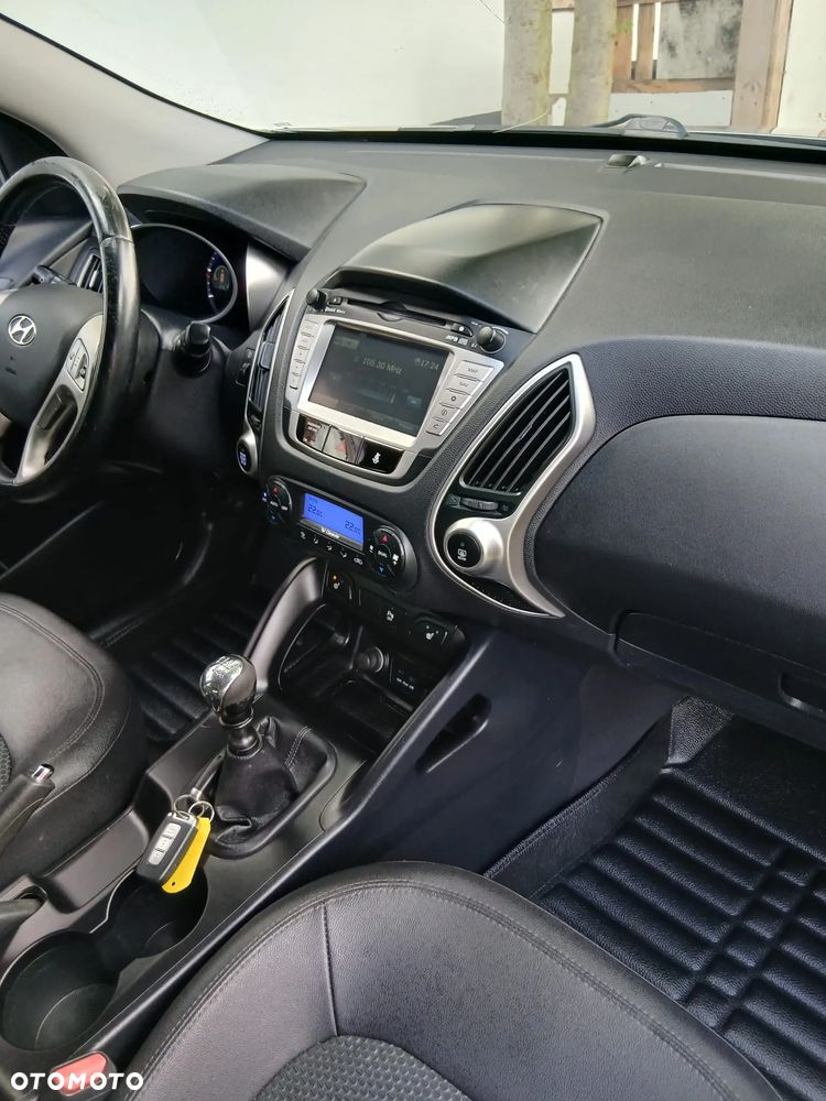 Hyundai ix35 2.0 CRDi 4WD Fifa World Cup Silver Edition - 17