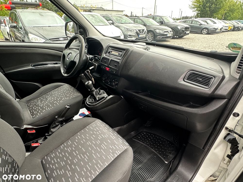 Opel Combo - 33