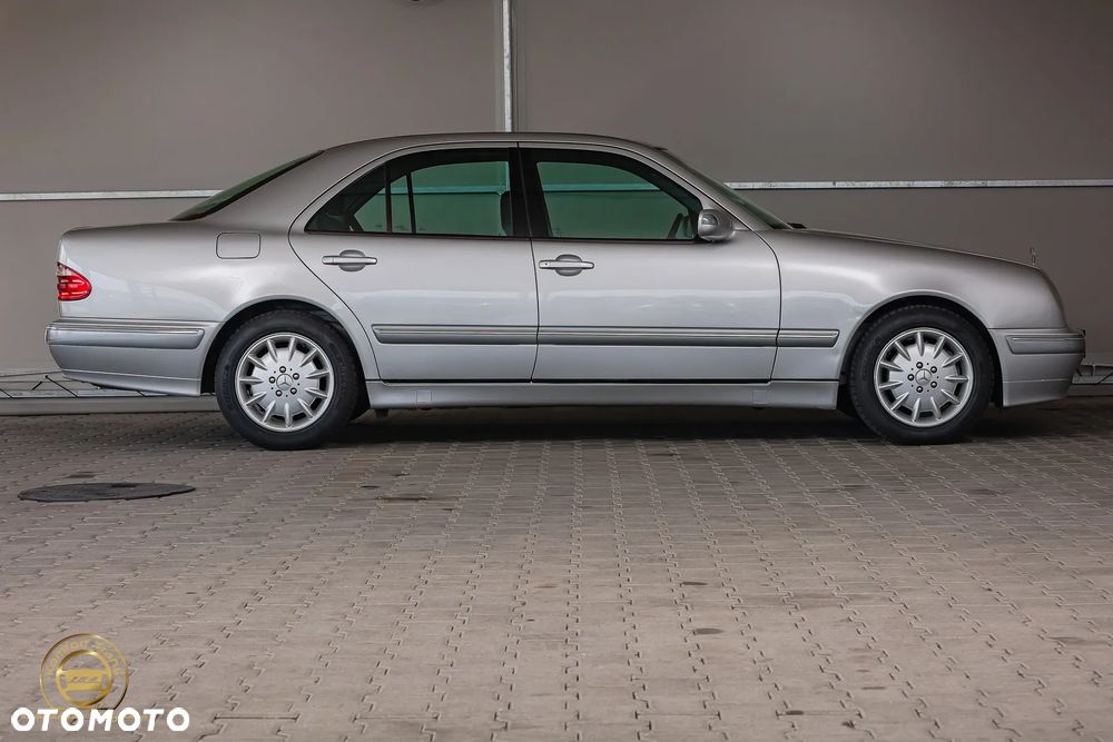 Mercedes-Benz Klasa E - 7