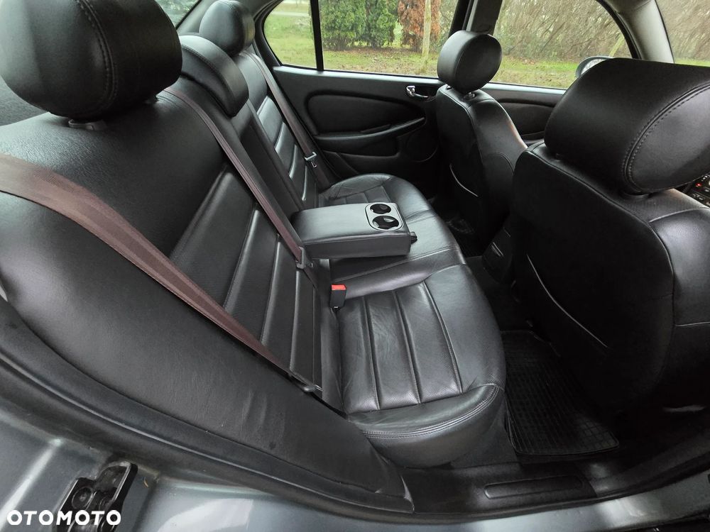 Jaguar X-Type 3.0 V6 4x4 Sport - 28