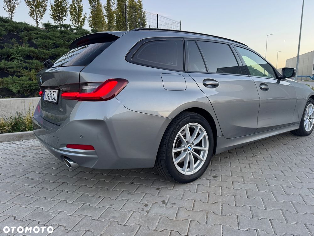 BMW 3 Series 2022 photo 4