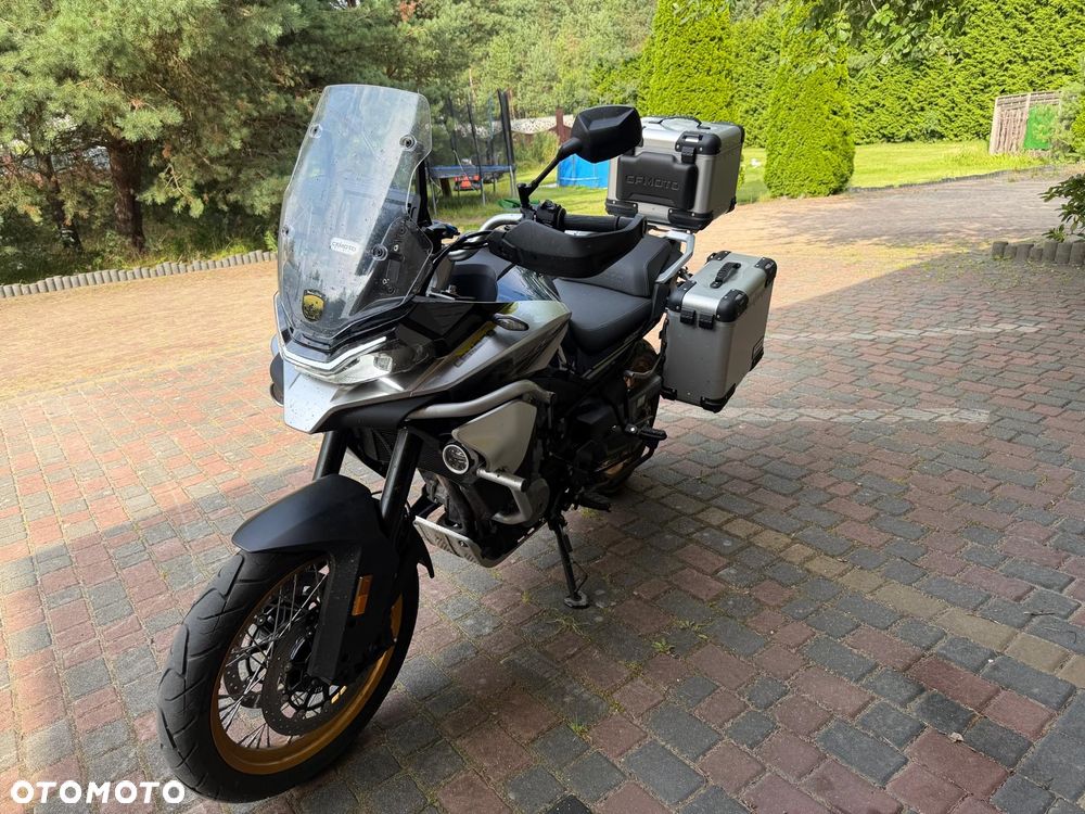 CFMoto 800MT Touring - 3