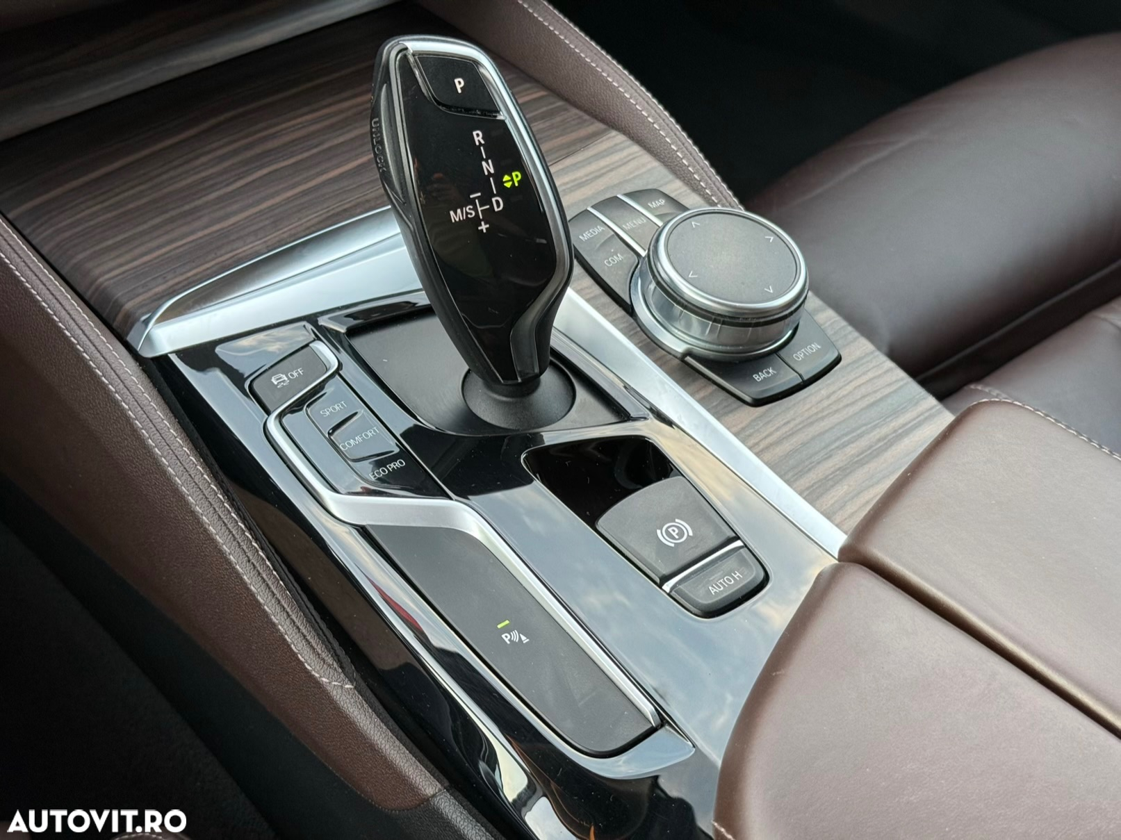 BMW Seria 5 520d Touring Aut. Luxury Line - 10