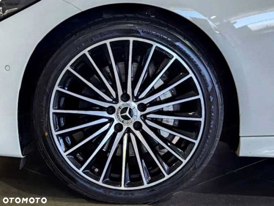 Mercedes-Benz Klasa C 200 mHEV 4-Matic AMG - 17