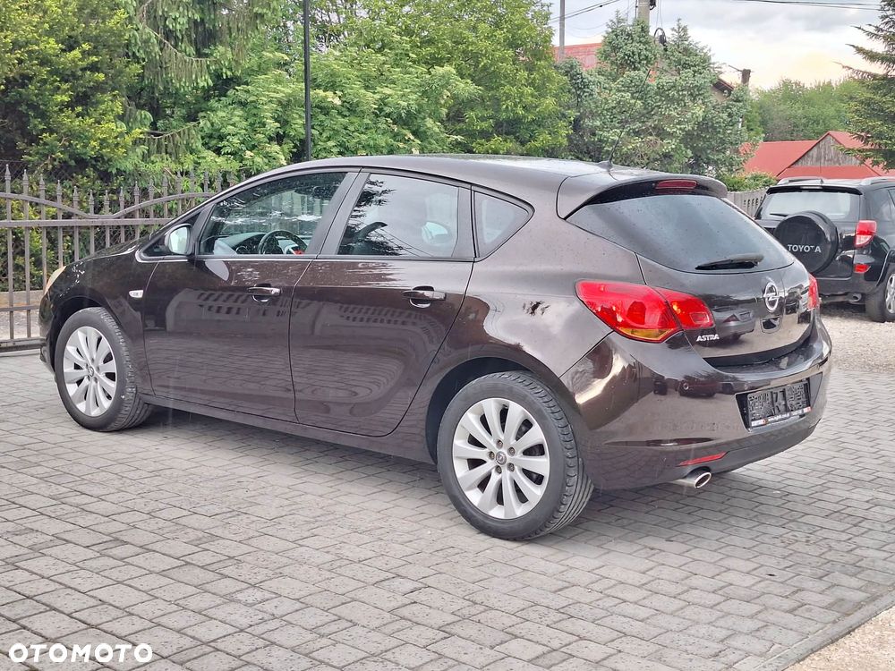 Opel Astra 1.4 Turbo Color Edition - 4