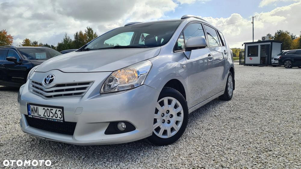 Toyota Verso - 25