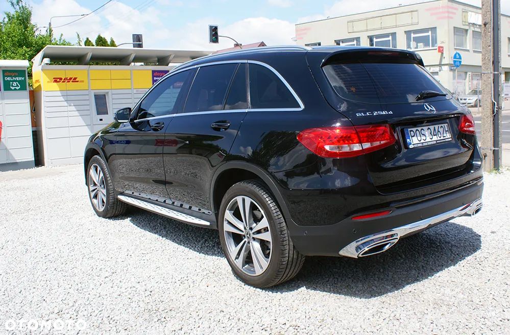Mercedes-Benz GLC 250 d 4Matic 9G-TRONIC Exclusive - 4