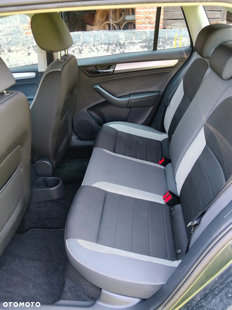 Skoda RAPID 1.0 TSI Ambition - 6