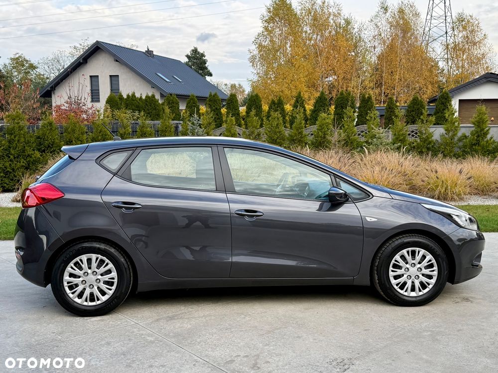 Kia Ceed 1.4 CVVT Attract - 13