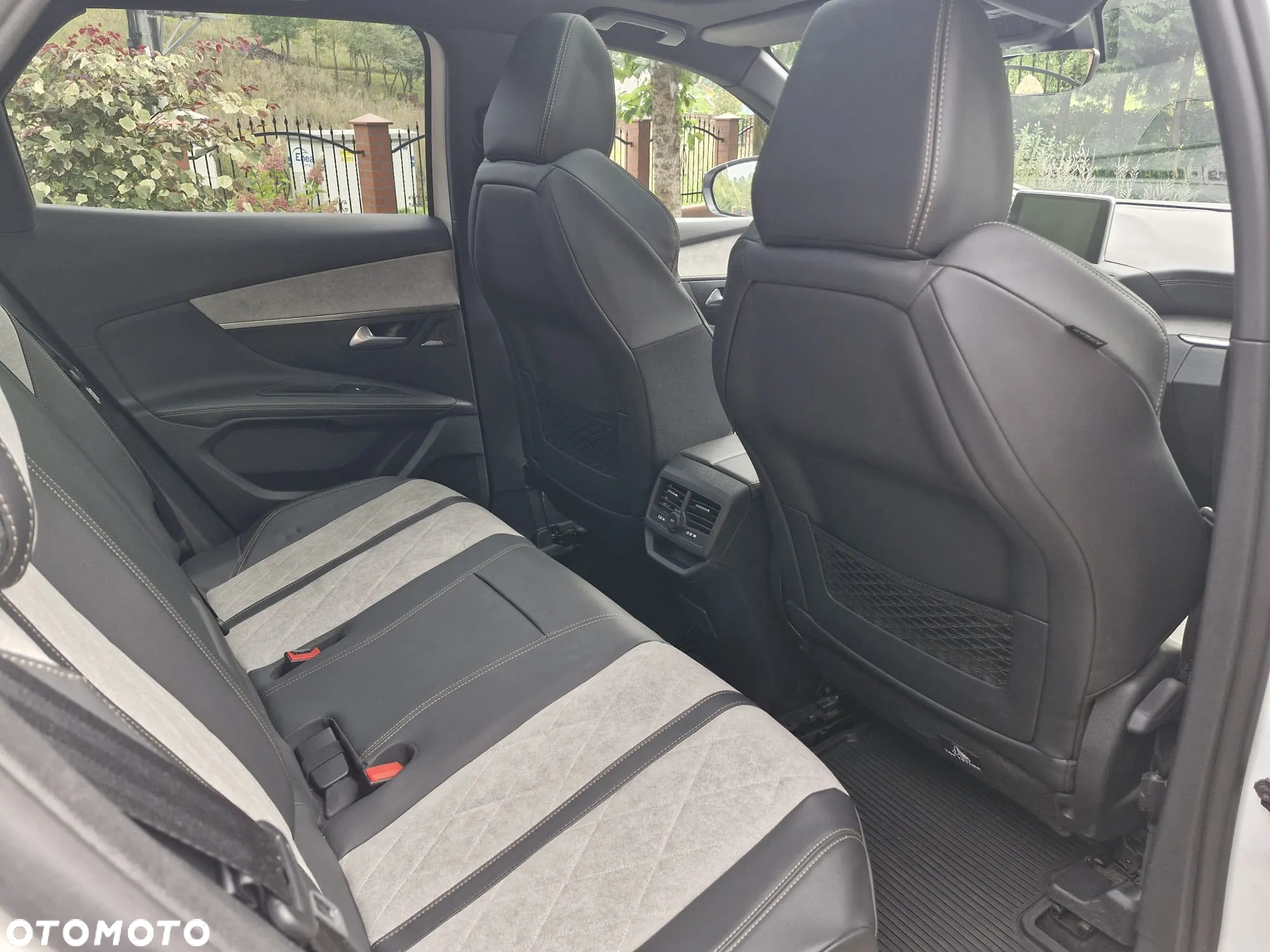 Peugeot 3008 1.6 PureTech Hybrid4 PHEV GT S&S EAT8 - 9