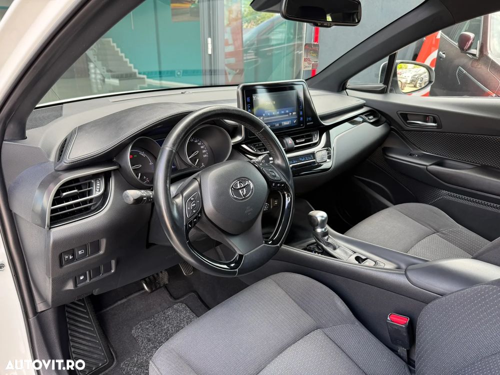 Toyota C-HR Flow - 15