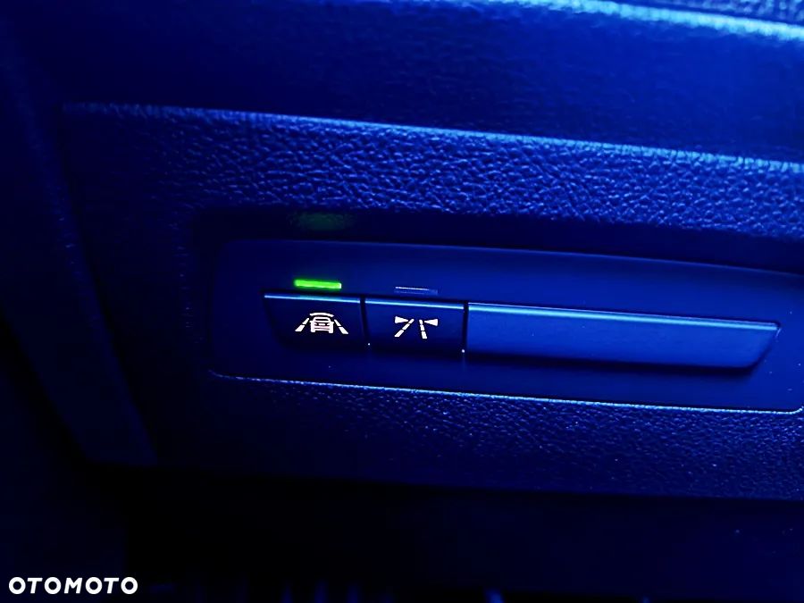 BMW Seria 1 118d xDrive Sport Line - 26