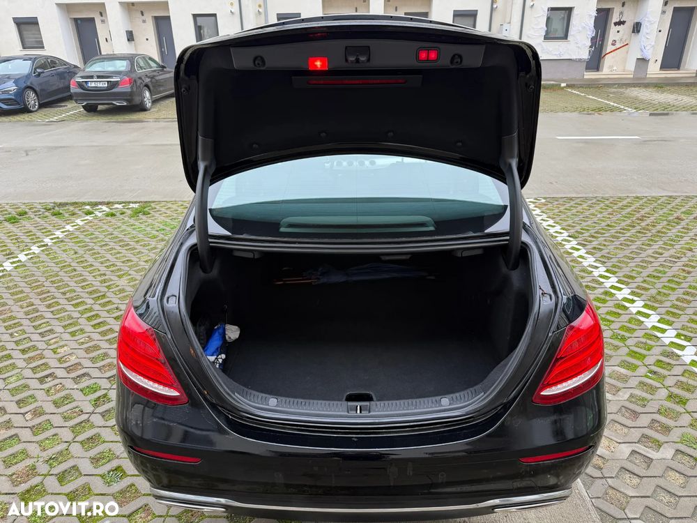 Mercedes-Benz E 200 4MATIC Aut. - 10