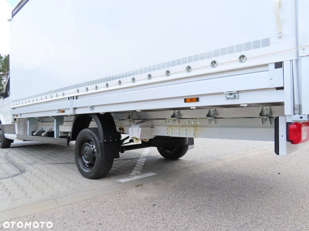 Volkswagen Crafter 35 BiTDI 2.0 177 KM AUTOMAT FIRANA x2 LEWA/PRAWA Skrzynia 5400 mm Długa 10.E.Palet 947 Kg Ładowność Rozstaw Osi 4490 mm FULL LED TEMPOMAT JEDYNY TAKI EGZEMPLARZ STAN NOWY GOTOWY DOSTEPNY POLECAM - 16