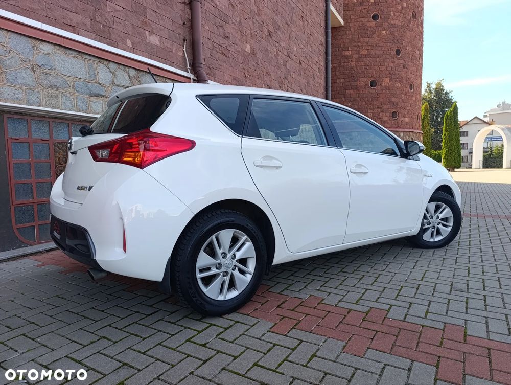 Toyota Auris - 11