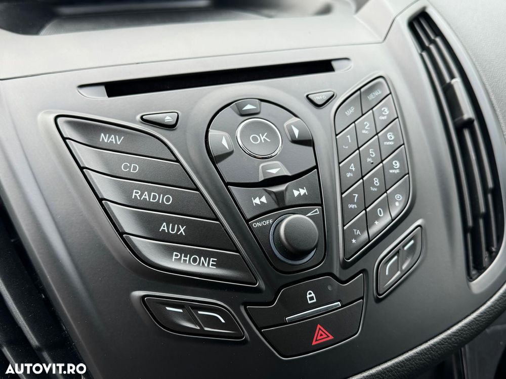 Ford Kuga 1.6 EcoBoost 2x4 Titanium - 19