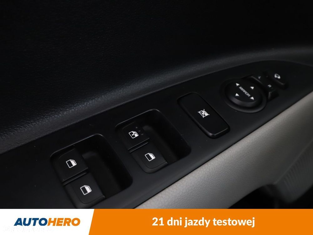 Kia Stonic - 31