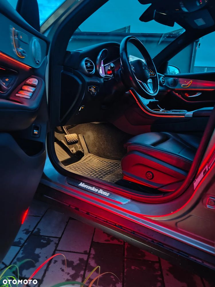 Mercedes-Benz GLC 300 4Matic 9G-TRONIC AMG Line - 7