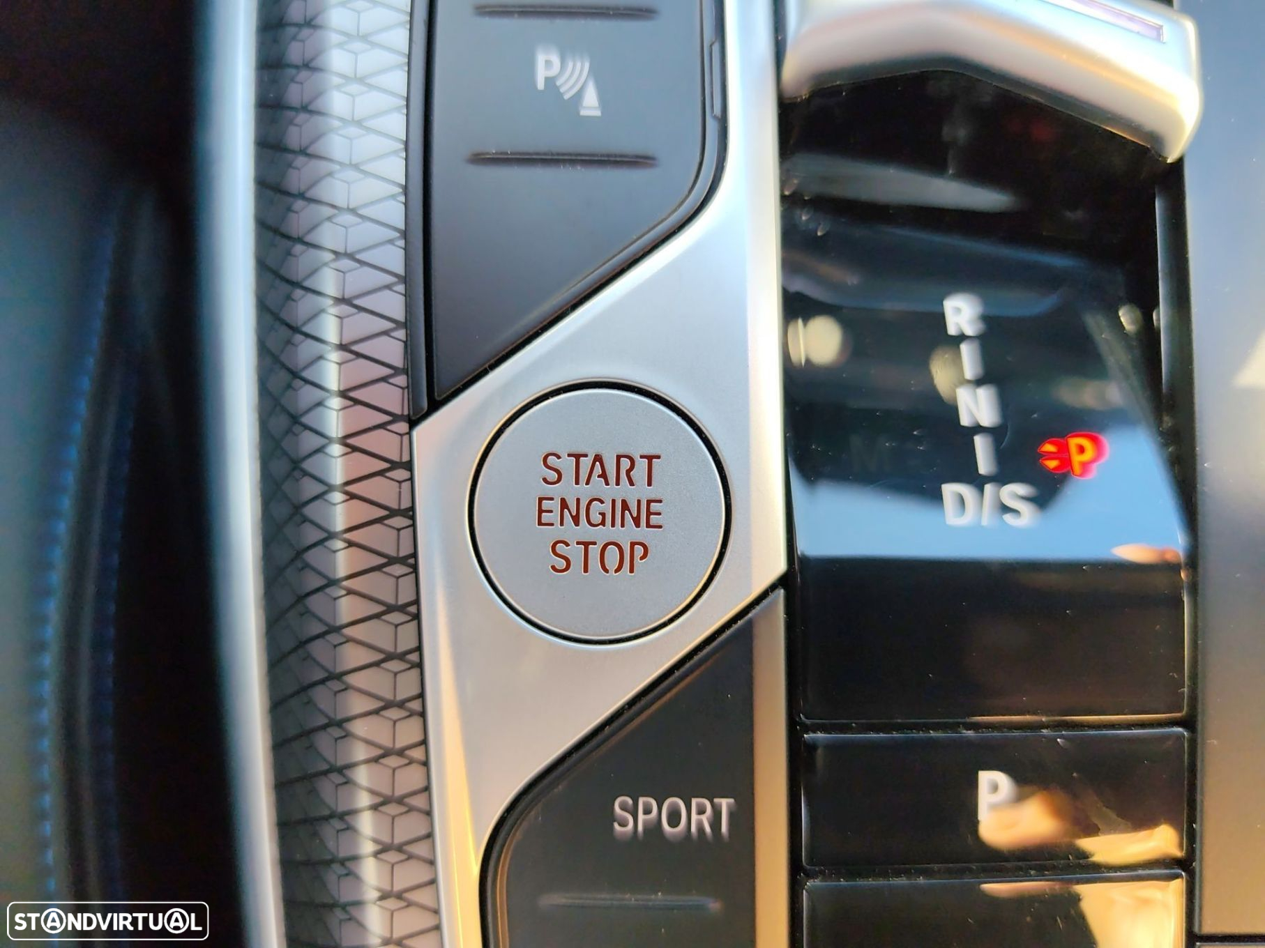 BMW 320 d Touring Pack Desportivo M Auto - 24