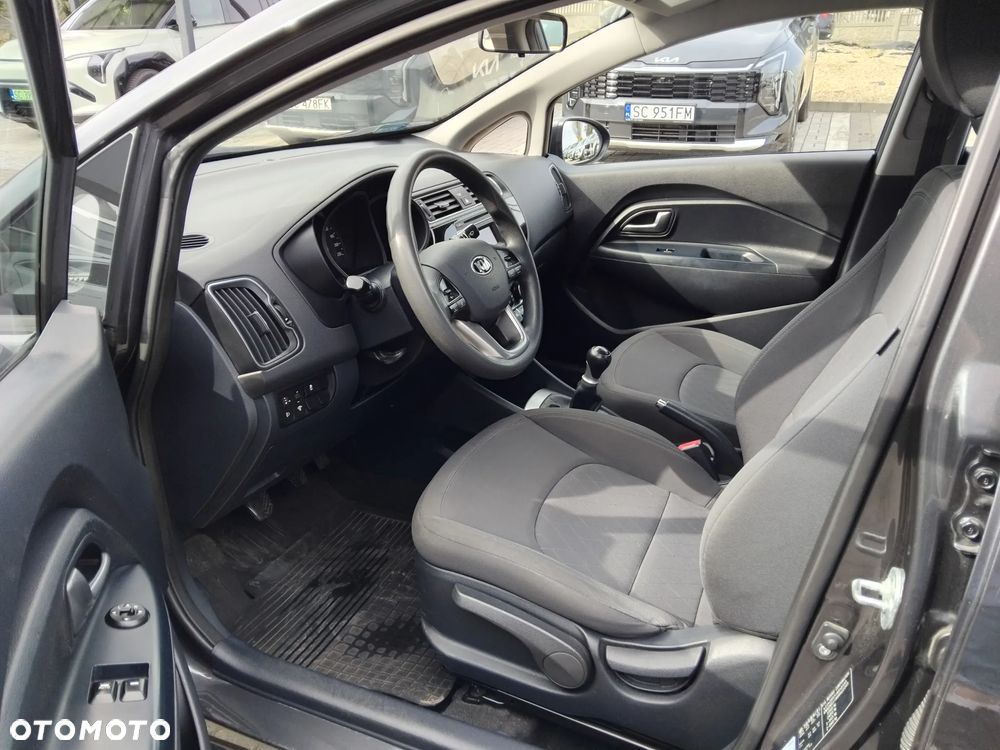 Kia Rio 1.2 M - 17