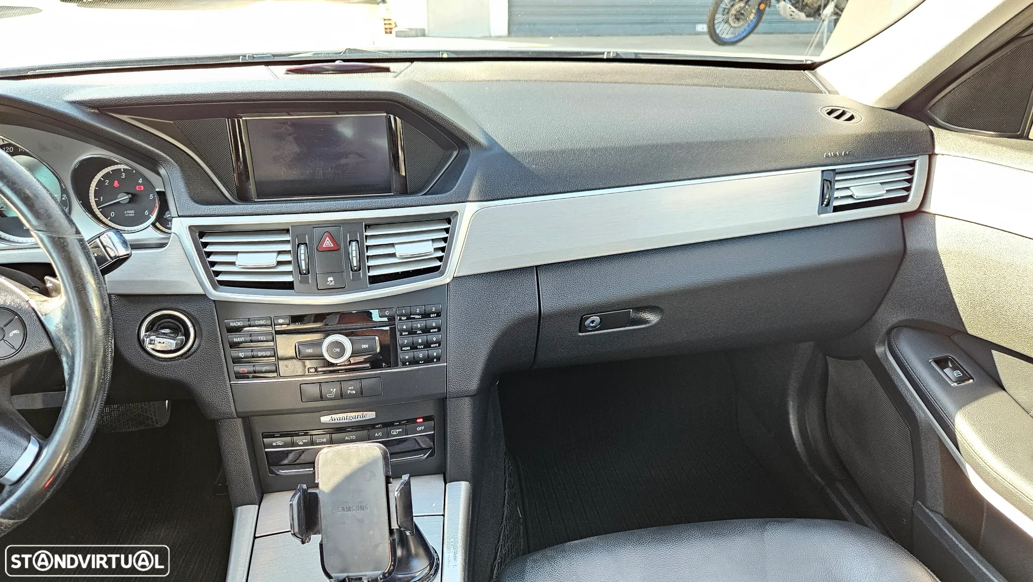 Mercedes-Benz E 350 CDi Avantgarde BlueEfficiency - 16