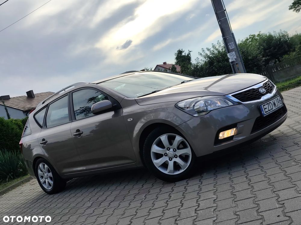 Kia Ceed 1.6 CRDi ISG Spirit - 8