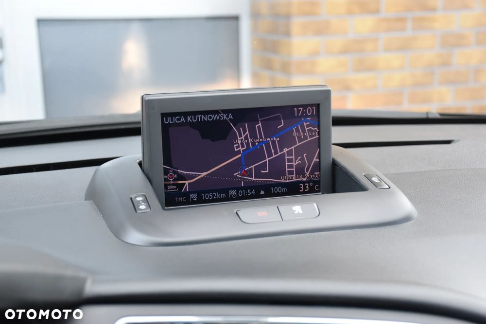 Peugeot 3008 155 THP Automatik Allure - 20