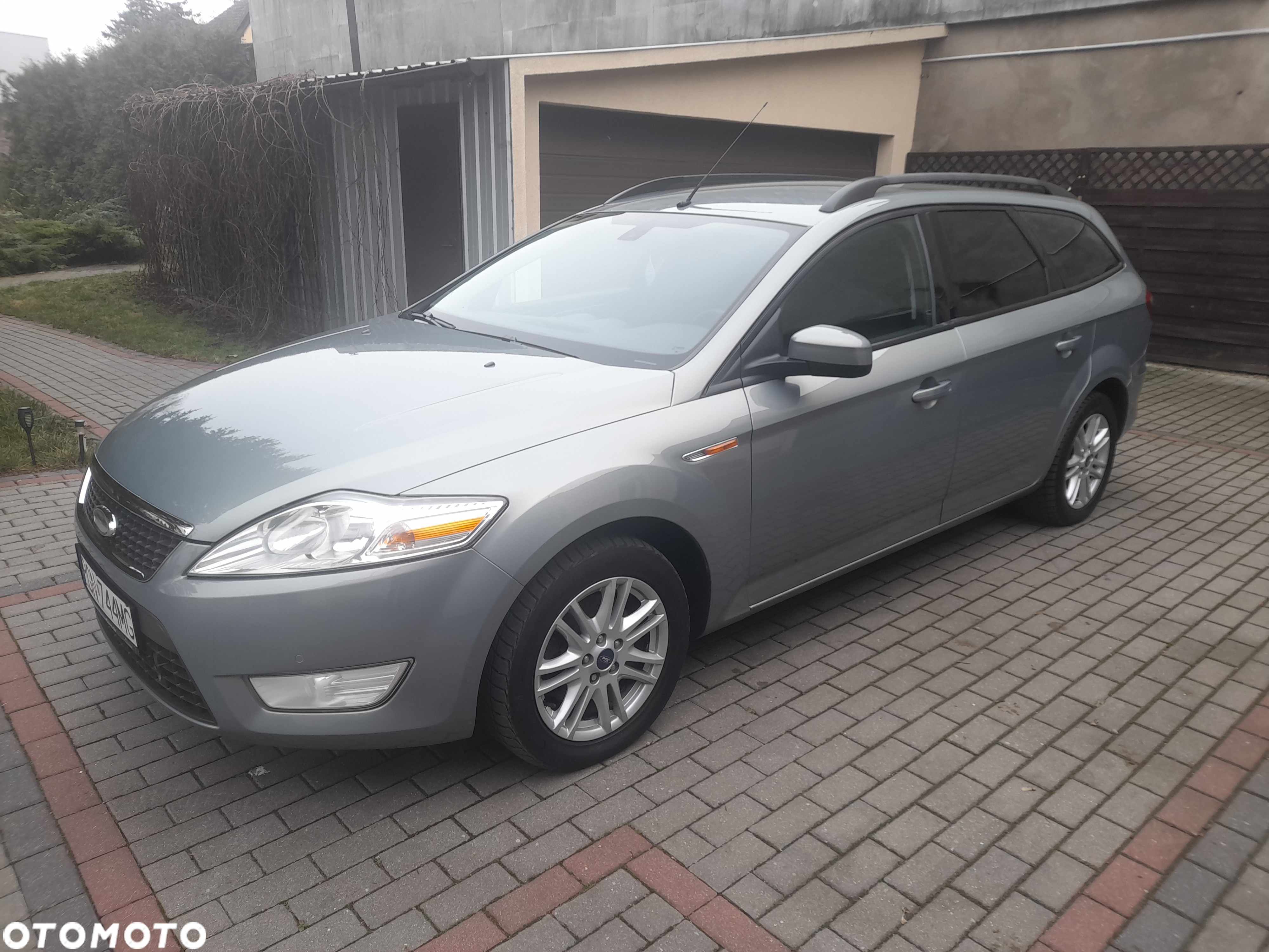 Ford Mondeo 2.0 Trend - 12