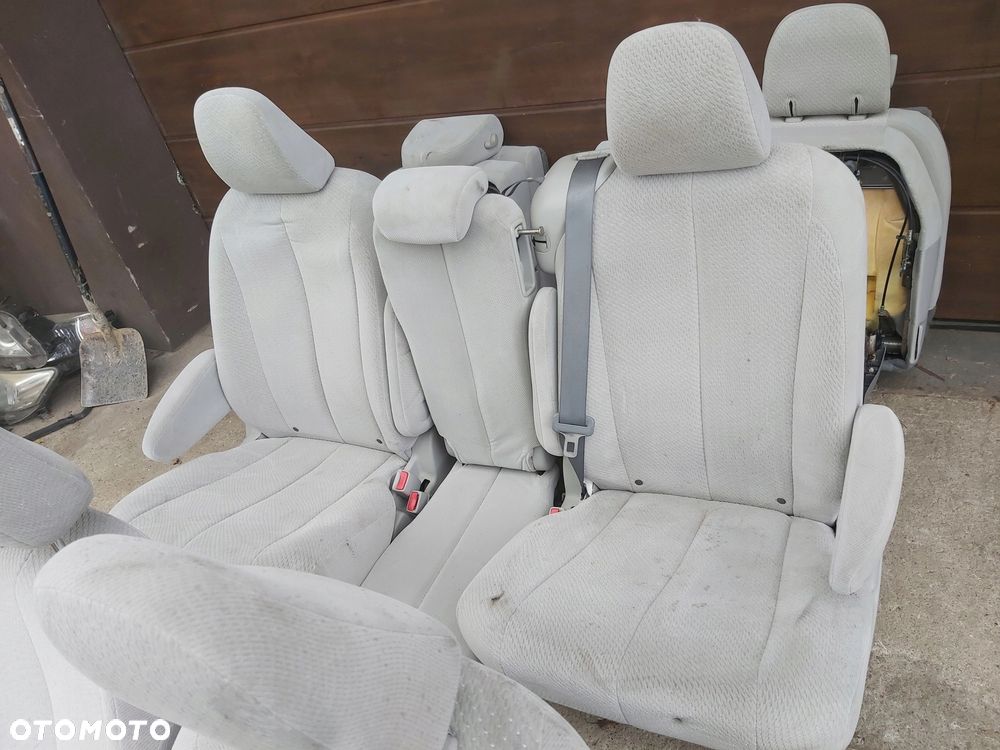 TOYOTA SIENNA fotel fotele przód tył 8 osób - 3