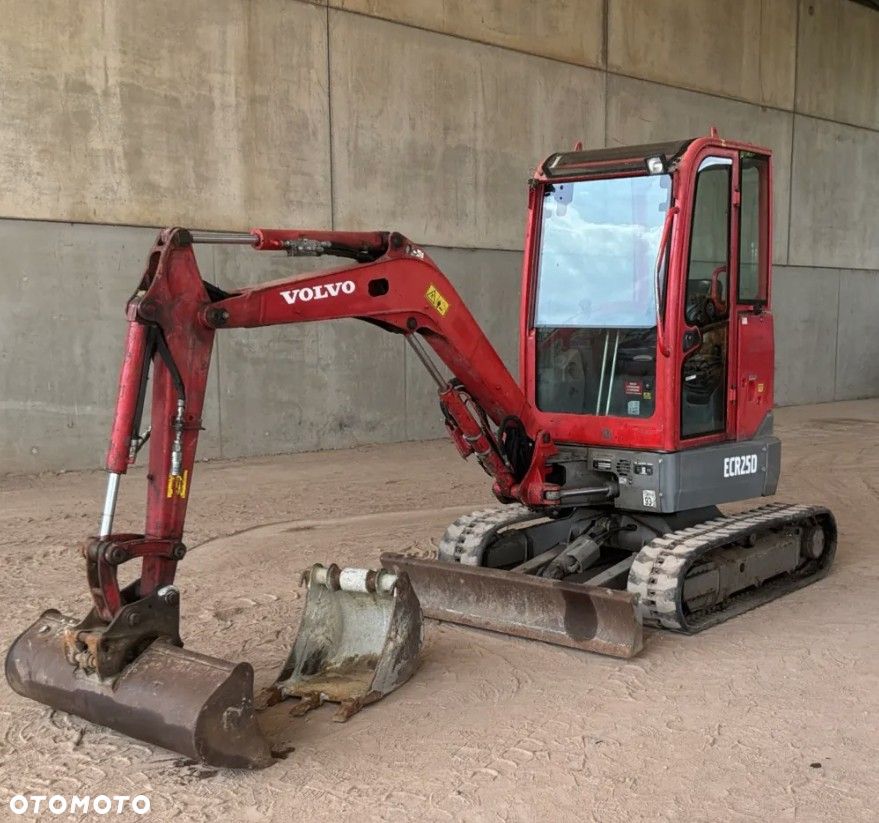 Volvo ECR25D - 15