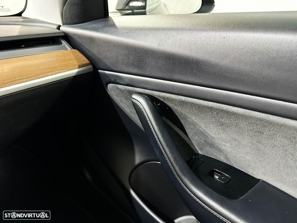 Tesla Model 3 Long Range Tração Integral - 34