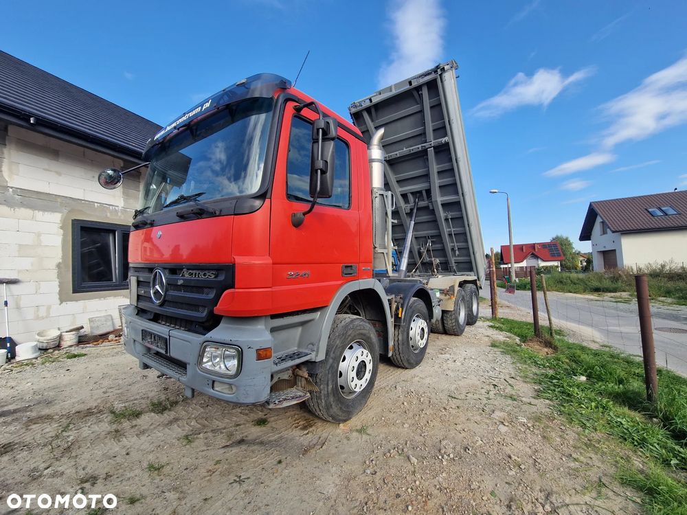 Mercedes-Benz 3241 - 3